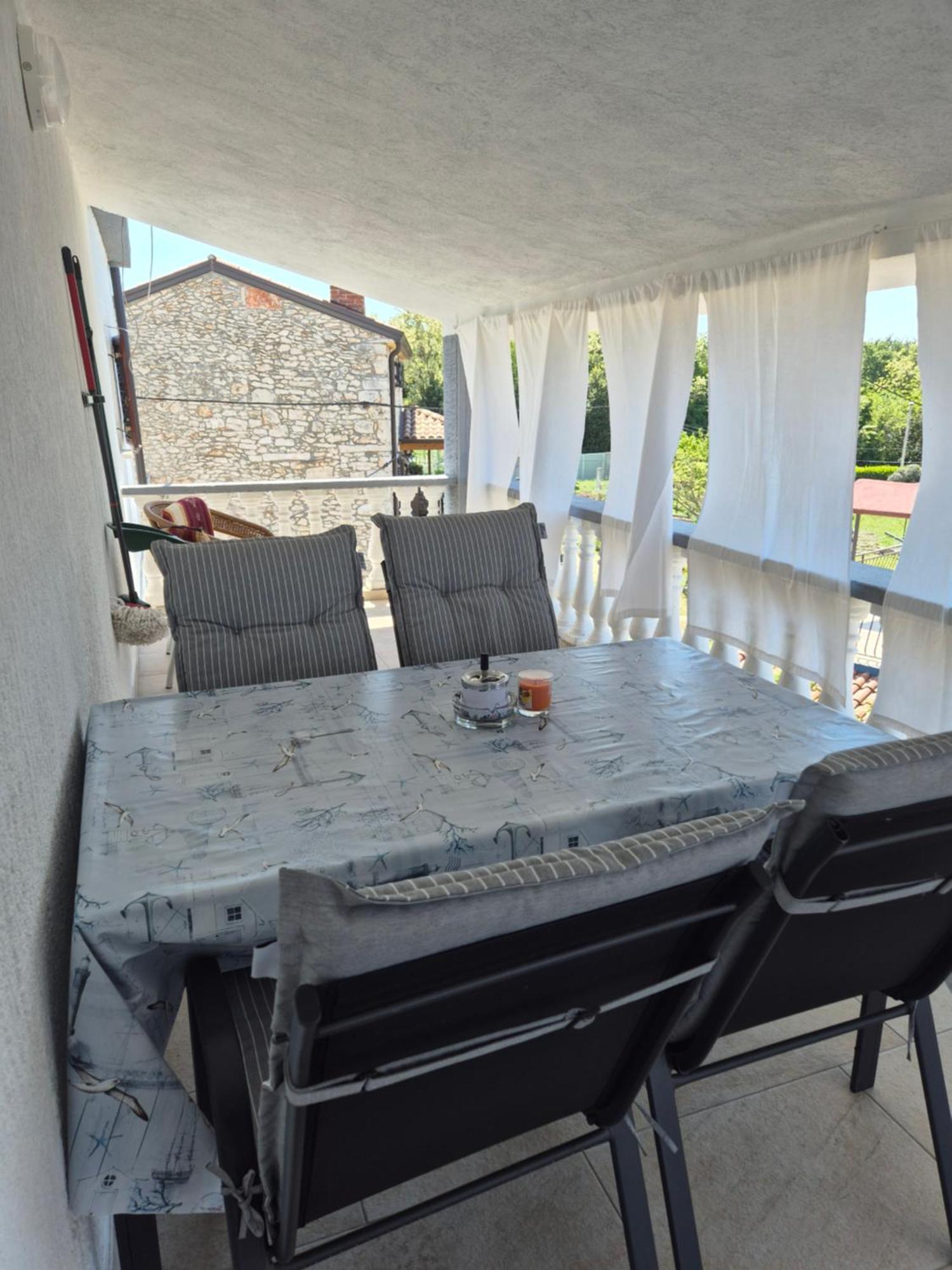 Nena Apartman
